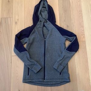 Woman’s Under Armour -cold Gear Zip up